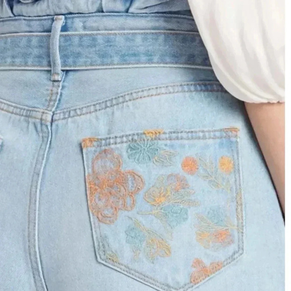 {Driftwood} Paperbag Short Stencil Light Wash - Picture 4 of 13